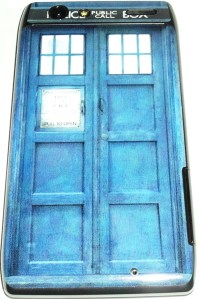 DROID RAZR MAXX back with TARDIS